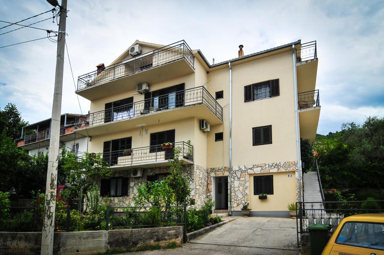 Milosavljevic Apartments Tivat Exterior foto