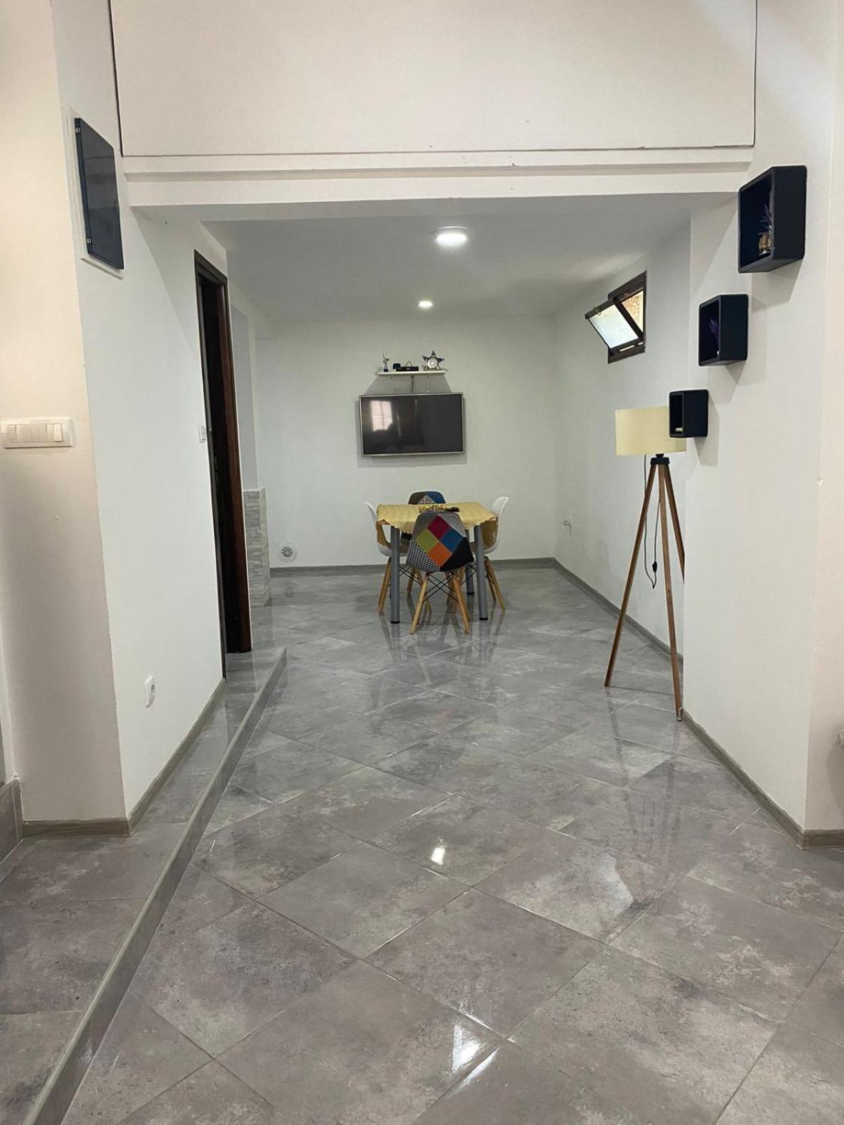 Milosavljevic Apartments Tivat Exterior foto